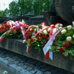 Upamiętnienie 80. rocznicy śmierci Emila Miki w Państwowym Muzeum Auschwitz-Birkenau (wraz z przedstawicielami Komitetu Honorowego Obchodów Orawa2024)